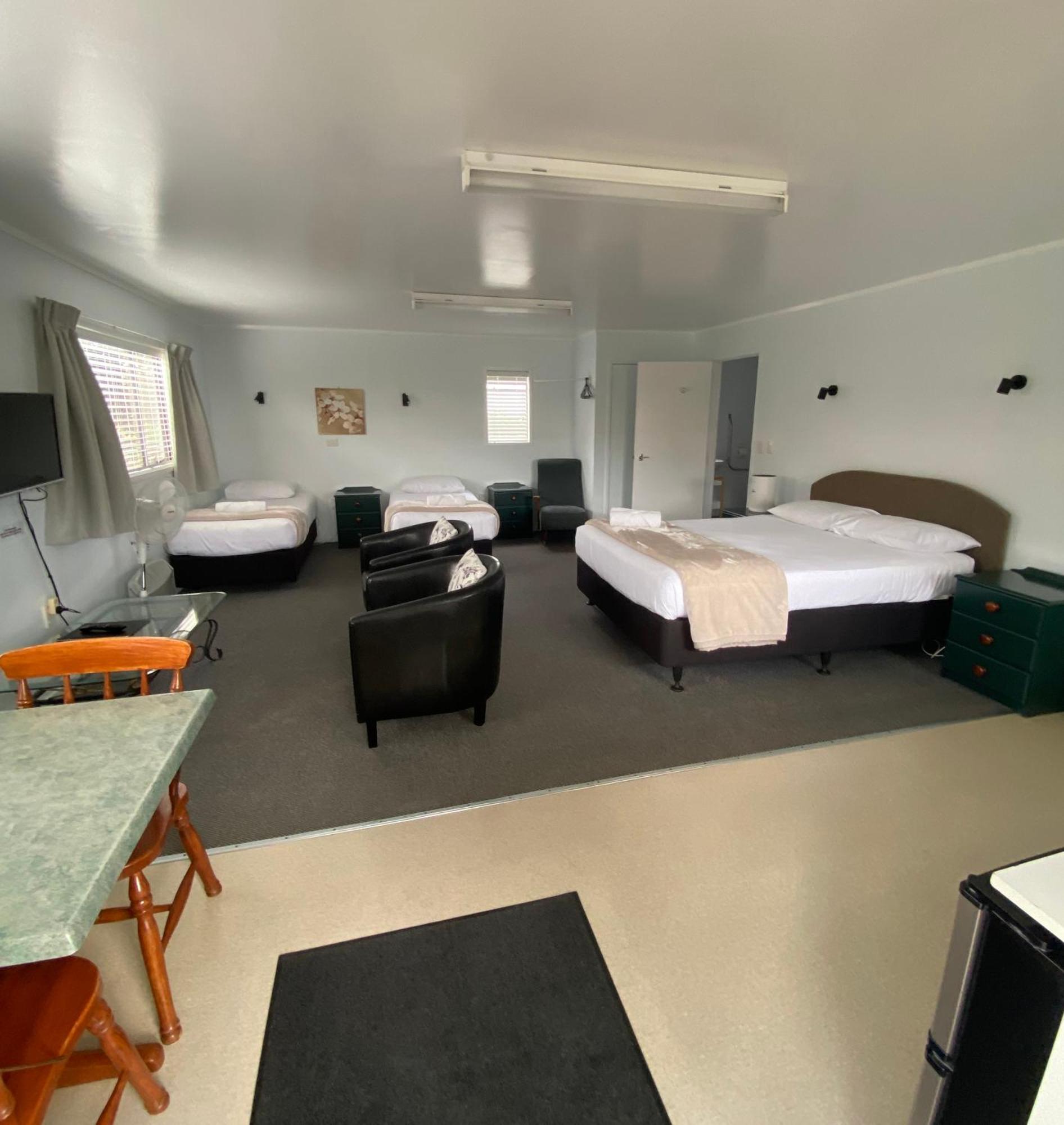 Opononi Lighthouse Motel Екстериор снимка